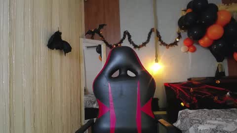 moon_and_fire_ online show from 31, 10, 2025