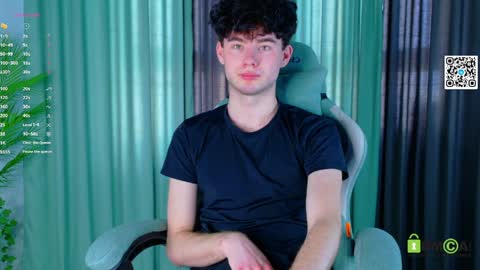 moon_gloww online show from 9, 4, 2026