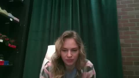 moon_light_girl online show from 28, 2, 2025