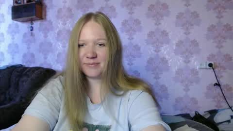 Snapshot of moon_linght000 chatting on 5, 6, 2026 moon_linght000 online show from 5, 6, 2026