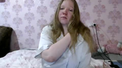 Snapshot of moon_linght000 chatting on 14, 6, 2026 moon_linght000 online show from 14, 6, 2026
