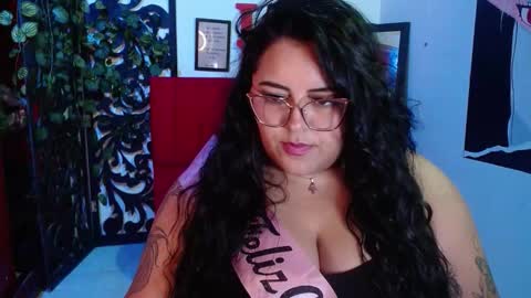 Snapshot of moon_sunflowers chatting on 24, 11, 2025 moon_sunflowers online show from 24, 11, 2025