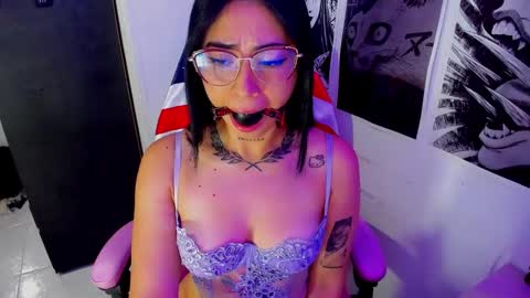 MOON online show from 5, 1, 2025