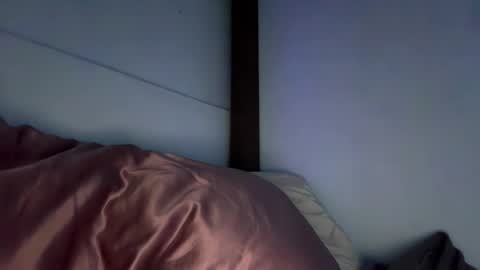 moona_luna21 online show from 15, 10, 2025