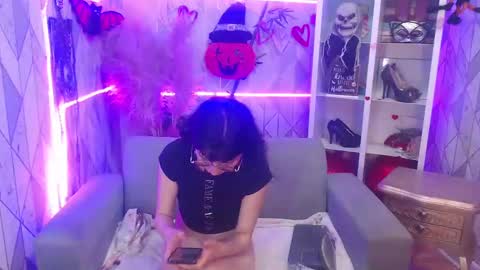 Charlotte online show from 20, 10, 2025