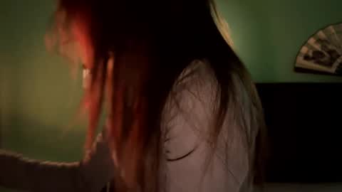 Snapshot of moonfaced_ chatting on 8, 4, 2026 Ann online show from 8, 4, 2026