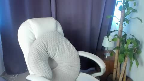 moonie_baddie31 online show from 7, 1, 2026