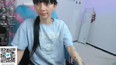 Snapshot of moonlady_ chatting on 12, 9, 2025 MOON online show from 12, 9, 2025