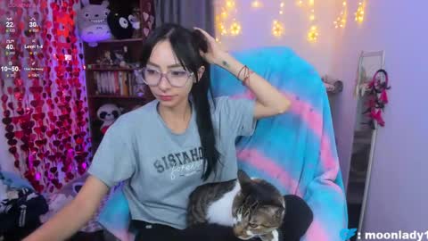 MOON  online show from 23, 4, 2026