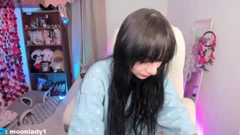 MOON  online show from 27, 7, 2026