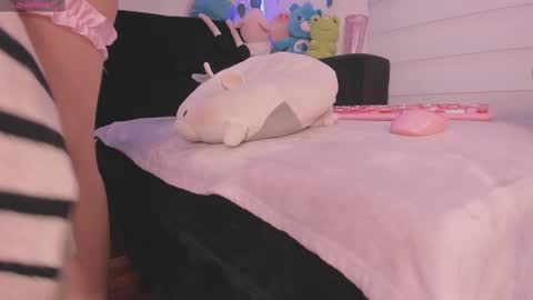 moonliight__ online show from 25, 2, 2025