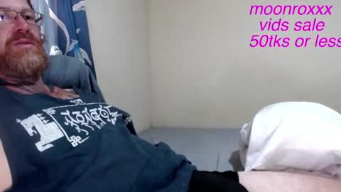Snapshot of moonroxxx chatting on 14, 7, 2026 Scott and online show from 14, 7, 2026