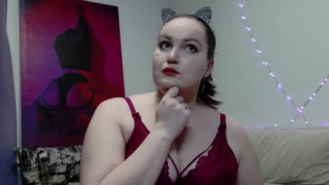 Snapshot of moonshinelady chatting on 16, 10, 2025 Kate online show from 16, 10, 2025