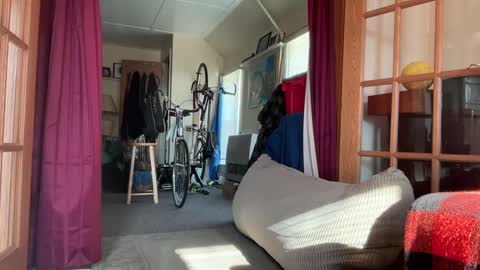 Moon online show from 1, 3, 2025