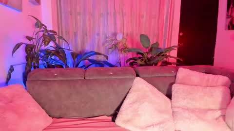   online show from 9, 3, 2025