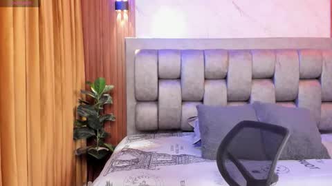 Snapshot of more_hott chatting on 17, 9, 2025 more hott online show from 17, 9, 2025