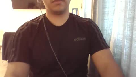 Snapshot of morenolatin19 chatting on 2, 4, 2026 Jos Luis online show from 2, 4, 2026
