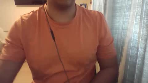 Snapshot of morenolatin19 chatting on 6, 4, 2026 Jos Luis online show from 6, 4, 2026