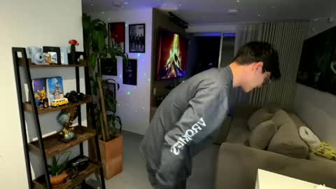   online show from 26, 4, 2026