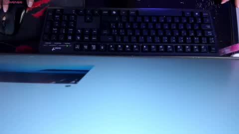 Morgan Hicks online show from 8, 4, 2026