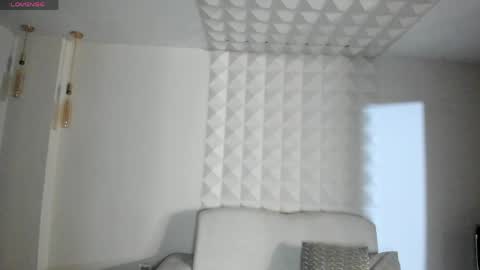 Morgan Hicks online show from 12, 4, 2026