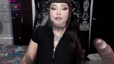 Snapshot of morganmoon1 chatting on 7, 7, 2026 Morgan Moon online show from 7, 7, 2026