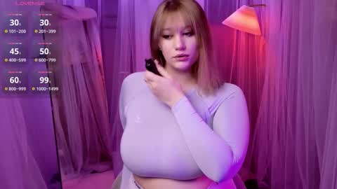 morvelyn online show from 10, 11, 2025