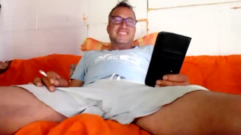 Snapshot of mospeleu chatting on 7, 7, 2026 Nomadu online show from 7, 7, 2026
