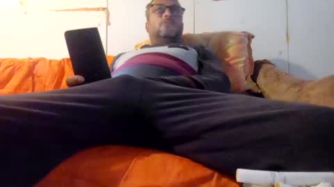 Snapshot of mospeleu chatting on 14, 7, 2026 Nomadu online show from 14, 7, 2026