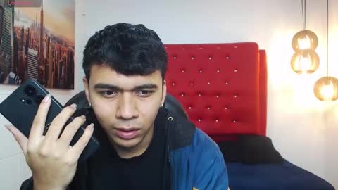 Mou Fly online show from 2, 12, 2025