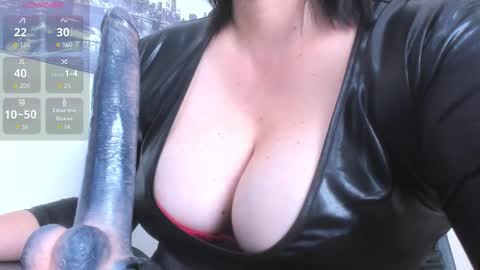 QUEEN CLARA online show from 9, 9, 2025