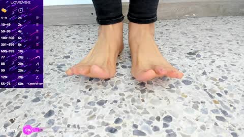 Snapshot of moxa_hot chatting on 21, 12, 2024 moxa hot online show from 21, 12, 2024