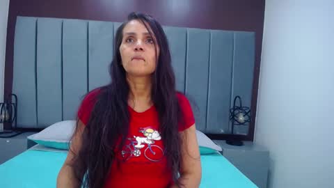 Snapshot of moxa_hot chatting on 7, 3, 2025 moxa hot online show from 7, 3, 2025