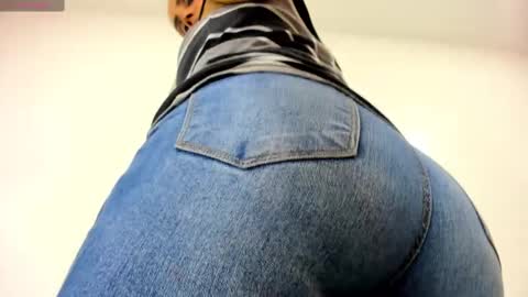 Snapshot of moxa_hot chatting on 20, 9, 2025 moxa hot online show from 20, 9, 2025