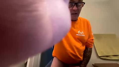 Snapshot of mpleaf chatting on 2, 12, 2025 Urethra Lover online show from 2, 12, 2025