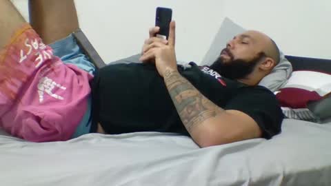 Mr8 online show from 9, 1, 2025