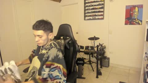 Snapshot of mr_andresr chatting on 6, 2, 2025 Andy online show from 6, 2, 2025