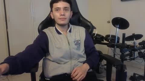 Snapshot of mr_andresr chatting on 27, 10, 2025 Andy online show from 27, 10, 2025