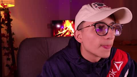 Snapshot of mr_evan1 chatting on 15, 12, 2024 Mr Evans online show from 15, 12, 2024