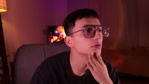 Snapshot of mr_evan1 chatting on 27, 12, 2024 Mr Evans online show from 27, 12, 2024