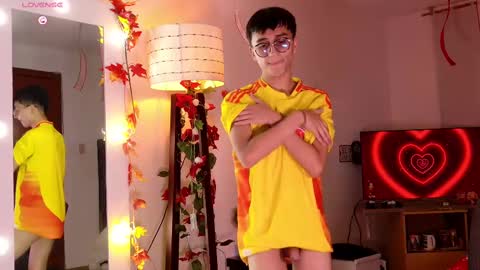 Snapshot of mr_evan1 chatting on 13, 2, 2025 Mr Evans online show from 13, 2, 2025