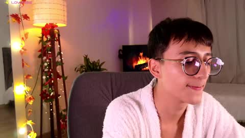 Snapshot of mr_evan1 chatting on 24, 2, 2025 Mr Evans online show from 24, 2, 2025