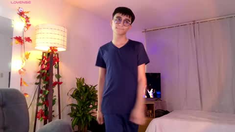 Snapshot of mr_evan1 chatting on 8, 3, 2025 Mr Evans online show from 8, 3, 2025