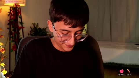 Snapshot of mr_evan1 chatting on 12, 3, 2025 Mr Evans online show from 12, 3, 2025