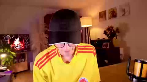 Snapshot of mr_evan1 chatting on 25, 9, 2025 Mr Evans online show from 25, 9, 2025