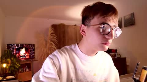 Snapshot of mr_evan1 chatting on 17, 10, 2025 Mr Evans online show from 17, 10, 2025