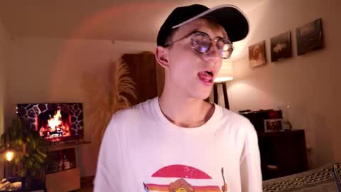 Snapshot of mr_evan1 chatting on 22, 10, 2025 Mr Evans online show from 22, 10, 2025