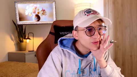 Snapshot of mr_evan1 chatting on 12, 11, 2025 Mr Evans online show from 12, 11, 2025