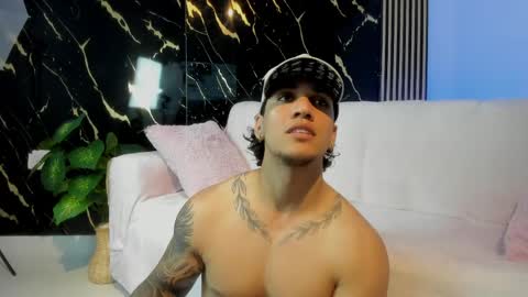 Snapshot of mr_maximo chatting on 28, 4, 2026 mr_maximo online show from 28, 4, 2026