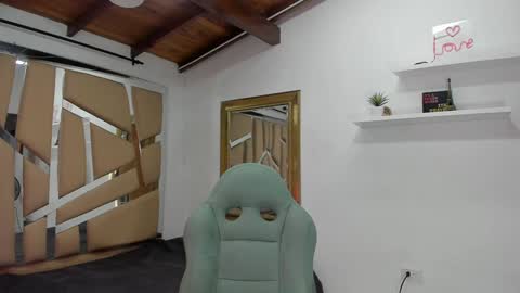 MIKEE online show from 21, 1, 2025